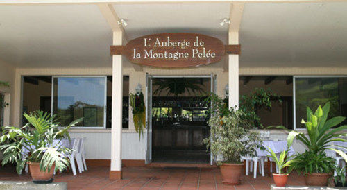 Auberge De La Montagne Pelee Hotel Saint-Pierre Bagian luar foto