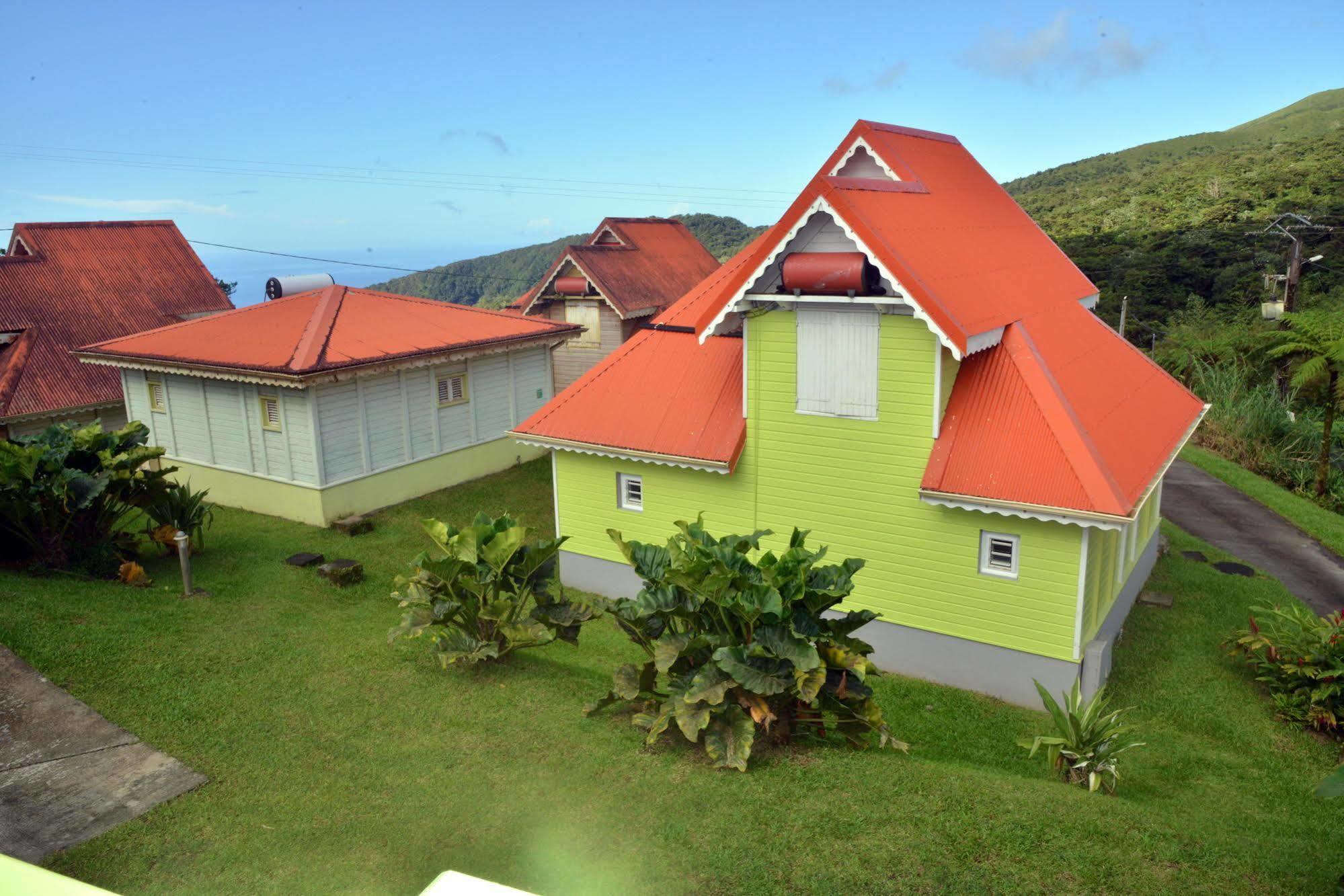 Auberge De La Montagne Pelee Hotel Saint-Pierre Bagian luar foto